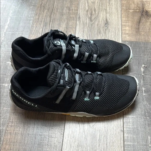 Merrell Woman’s Barefoot Trail Glove Running Shoes - Picture 3 of 6